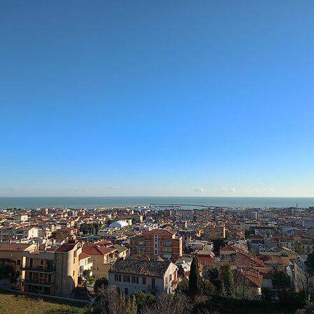 Casa Del Fiordaliso Hotel San Benedetto del Tronto Eksteriør billede